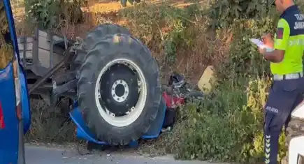 Devrilen traktörün altında kalan sürücü öldü