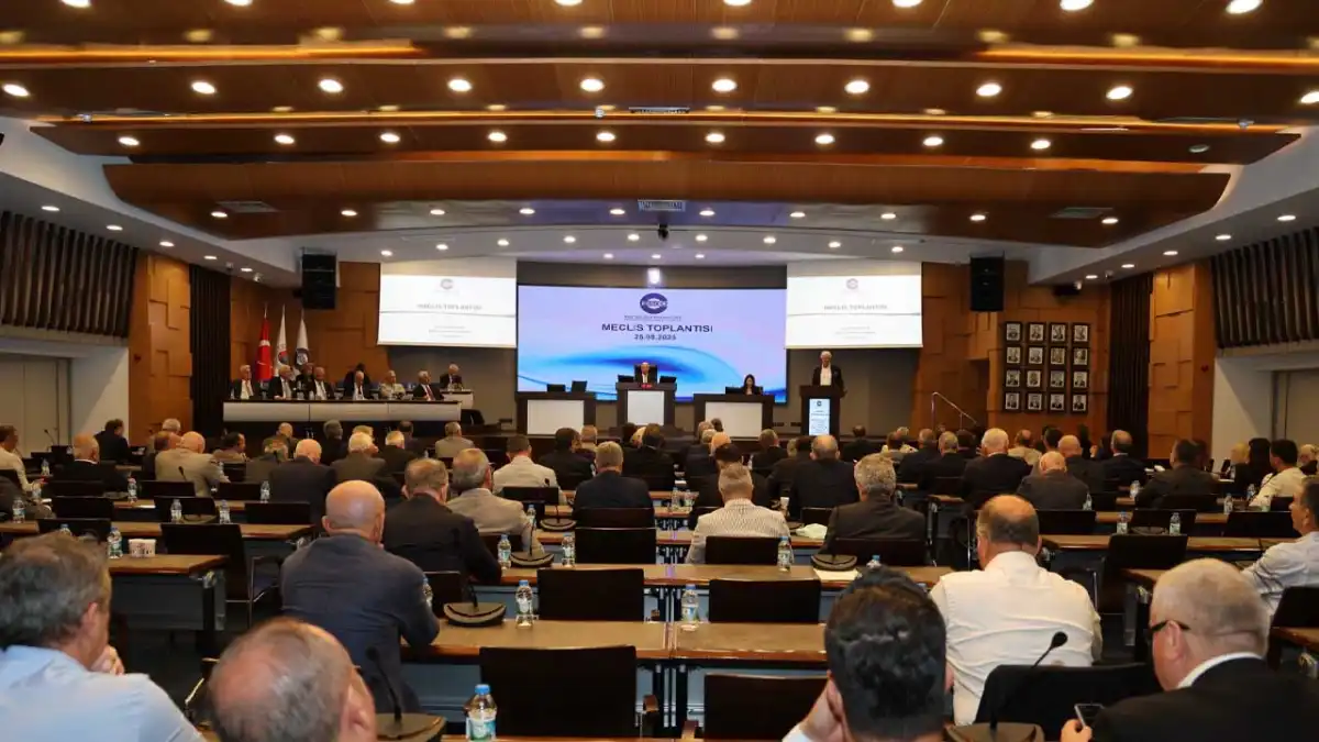 EBSO Meclisi’nde gerilim: “Sizi kifayetsiz muhteris ilan edeceğim” haberinin görseli