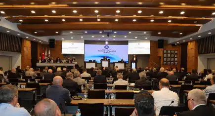 EBSO Meclisi’nde gerilim: “Sizi kifayetsiz muhteris ilan edeceğim”