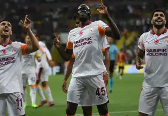 Galatasaray’dan müthiş sezon başlangıcı: Kayseri’de farklı kazanan Galatasaray ilkleri yaşadı