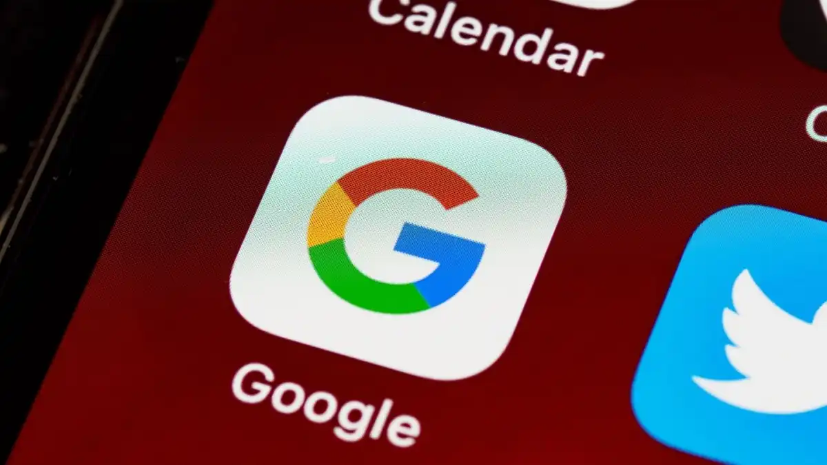 Google’dan şifre güvenliğinde çığır açan yenilik: Tek dokunuşla tüm girişleriniz kontrol altında! haberinin görseli