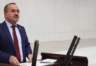 AK Partili Kırkpınar’dan Tugay’ın o sözlerine tepki: İzmir her sokağı bizim evimizin önüdür