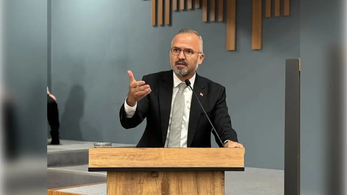 AK Partili Yıldız, Murat Bakan’ı hedef aldı haberinin görseli