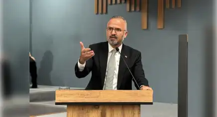 AK Partili Yıldız, Murat Bakan’ı hedef aldı