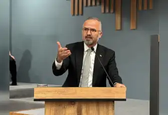 AK Partili Yıldız, Murat Bakan’ı hedef aldı