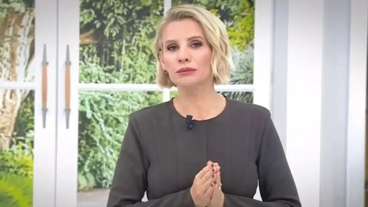 ATV&#039;nin sevilen programcısı Esra Erol geri dönüyor! Esra Erol&#039;un yeni sezon tarihi belli oldu! haberinin görseli