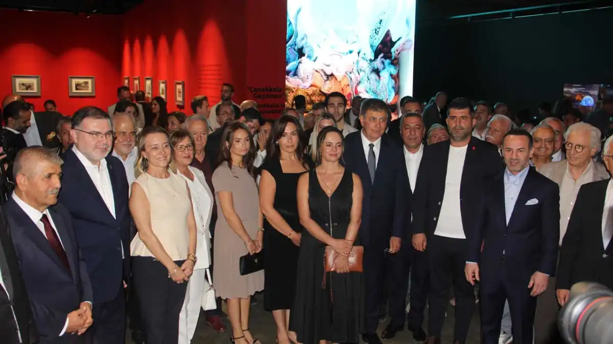 Başkan Tugay’dan sanata ve sanatçıya destek vurgusu! haberinin görseli