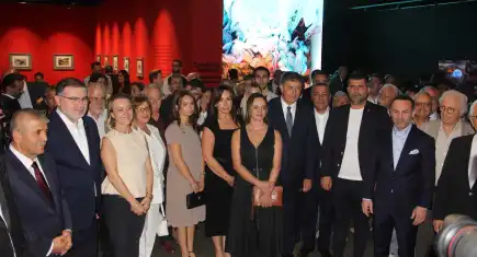 Başkan Tugay’dan sanata ve sanatçıya destek vurgusu!