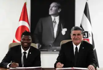 Beşiktaş'tan bomba transfer : Bu kez yer yerinden oynayacak!