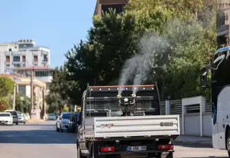 Buca’da haşere ve sineklerle mücadele