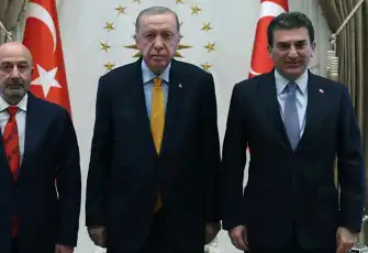 Cumhurbaşkanı Erdoğan, OYAK Yönetim Kurulu Başkanı Aksakallı'yı kabul etti