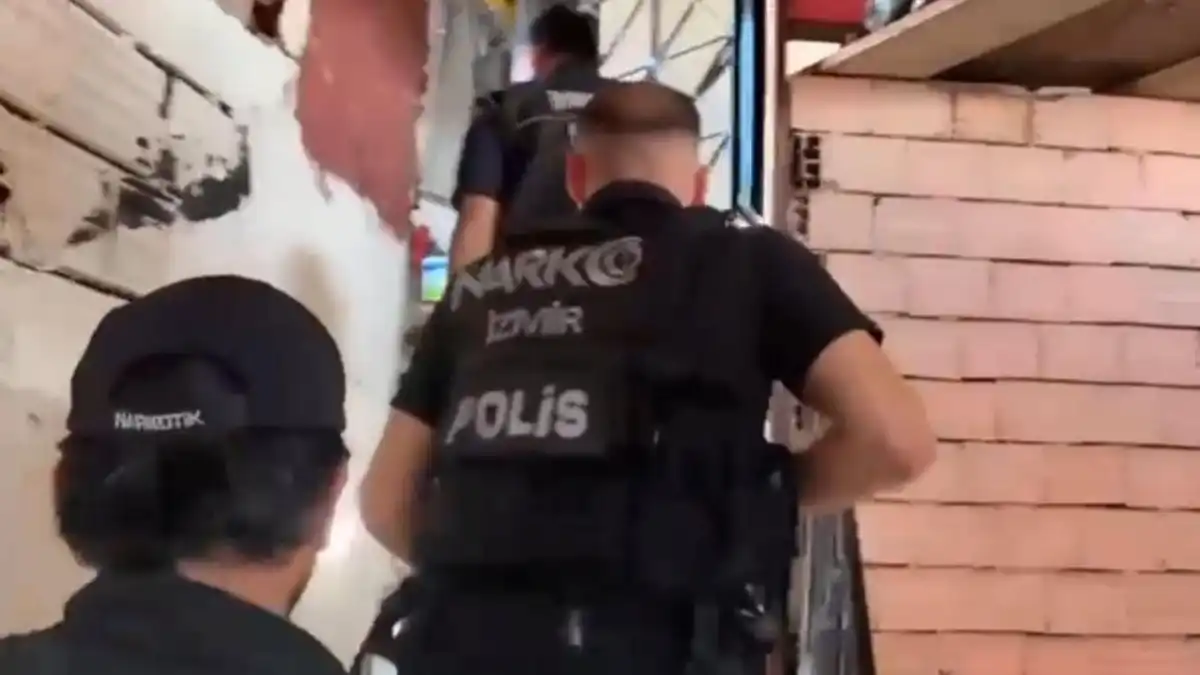 İzmir’de Ağustos ayında büyük operasyon: 130 tutuklama haberinin görseli