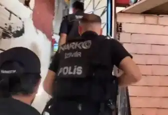 İzmir’de Ağustos ayında büyük operasyon: 130 tutuklama
