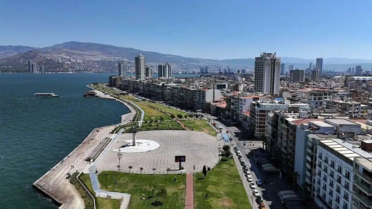 İzmir için deprem uyarısı: &quot;Kentsel dönüşüm değil, kentsel değişim gerekli&quot; haberinin görseli