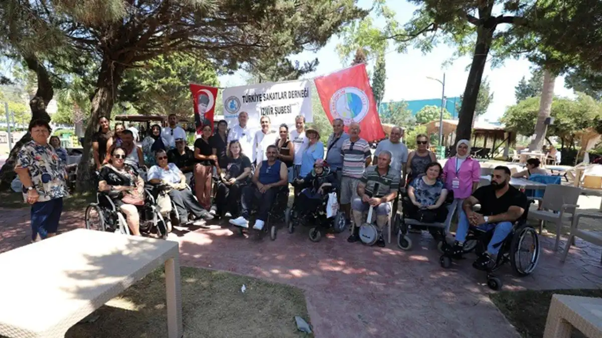 Menderes Belediyesi Engelsiz Tesisi Sunal Tülbentçi Parkı TSD’den övgü aldı haberinin görseli