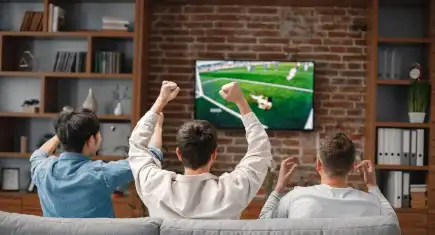 Süper Lig kafeleri terk ediyor! Derbi dışı maçlar neredeyse görülemiyor. Maç izlemenin maaliyeti arttı!