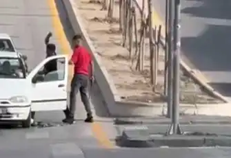 Trafikte kılıçlı saldırı!