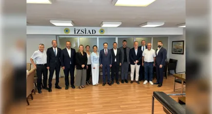  Arslan ve Ösen İZSİAD yönetim kurulu üyeleriyle bir araya geldi