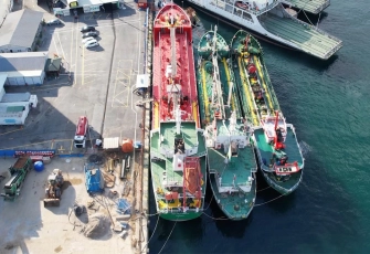 Haydarpaşa Limanı’nda yangın paniği: Atık toplama gemisi alev aldı