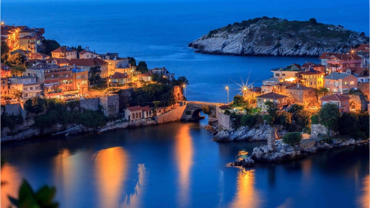 Karadeniz’in İncisi Amasra’da gezilecek yerler haberinin görseli
