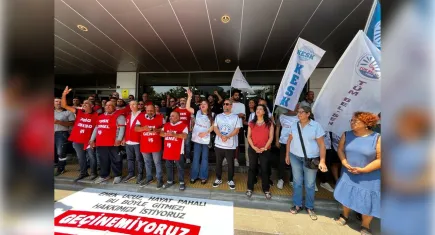 Karşıyaka Belediyesi'nde iş bırakma devam ediyor