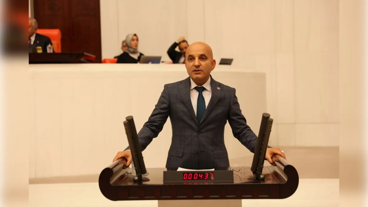  Polat’tan hükümete YHT eleştirisi: Para öğütüyor! haberinin görseli