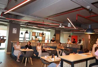 Uluslararası öğrencilere İzmir'de 'ticaret elçiliği' eğitimi verildi