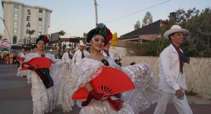 15’inci Uluslararası Halk Dansları Festivali Karaburun’da coşkuyla kutlandı