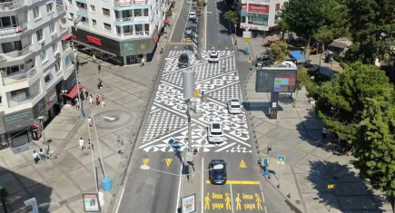 Alsancak’ta İEF öncesi yaya platformu yenilendi