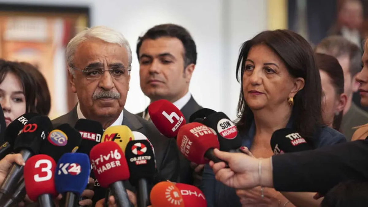 DEM Parti heyeti,  Öcalan ile görüştü haberinin görseli