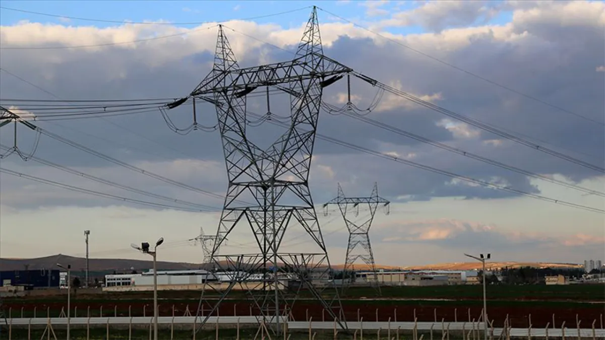 Elektrikte tarihi rekor: Temmuzda en yüksek üretim seviyesine ulaşıldı! haberinin görseli