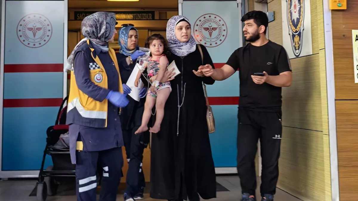 Evde bulduğu fare zehrini yedi, hastanelik oldu: 2 yaşındaki bebeğin durumu kritik haberinin görseli