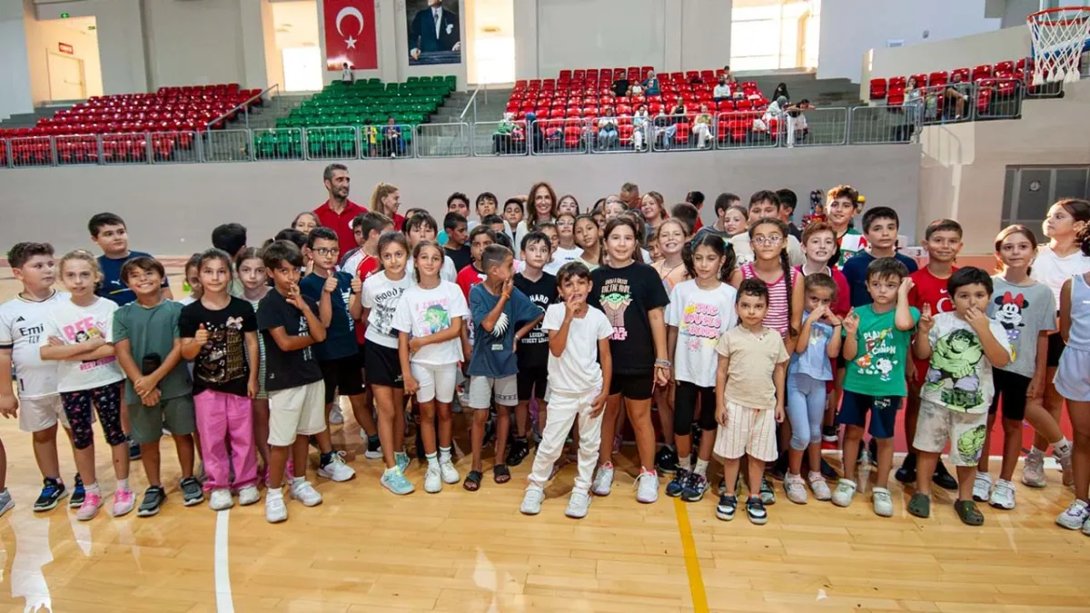 Karşıyaka’da ‘Sokak Senin Mahalle Olimpiyatları’ finali coşkuyla tamamlandı haberinin görseli