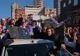 Seçim konvoyuna taşlı saldırı