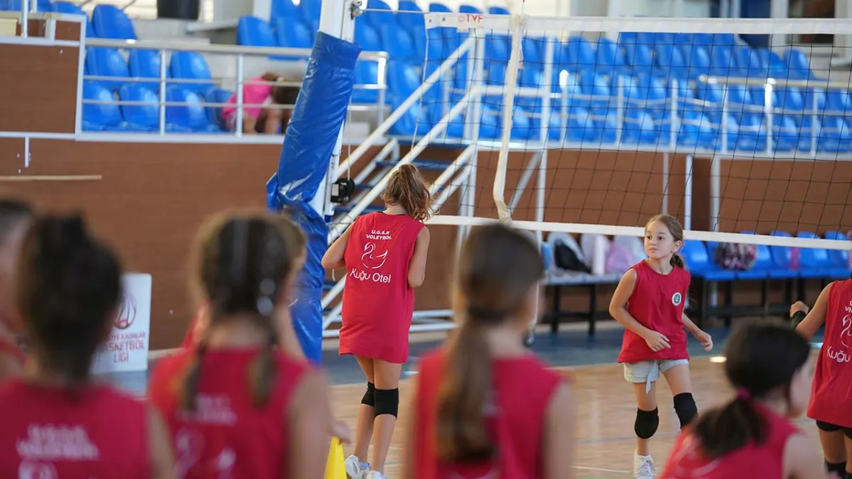 Urla Belediye Spor Kulübü çocukları ücretsiz branşlarla buluşturuyor haberinin görseli