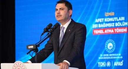 Bakan Kurum, İzmir Afet Konutları Temel Atma Töreni'nde konuştu