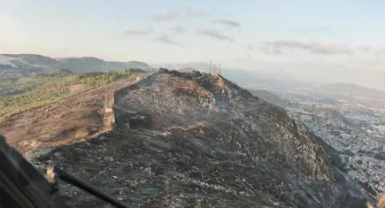 Hatay’daki orman yangını 16 saatlik çalışmanın ardından kontrol altına alındı