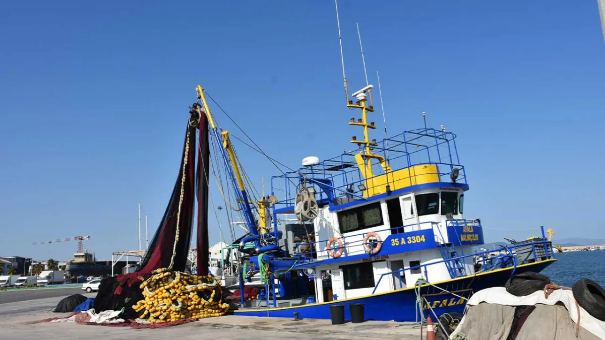 İzmir&#039;de balıkçıların 1 Eylül hazırlığı sürüyor haberinin görseli