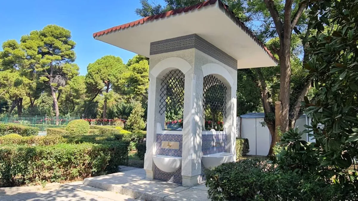 Kültürpark’ın 58 yıllık simgesi Çinili Çeşme yenilendi haberinin görseli