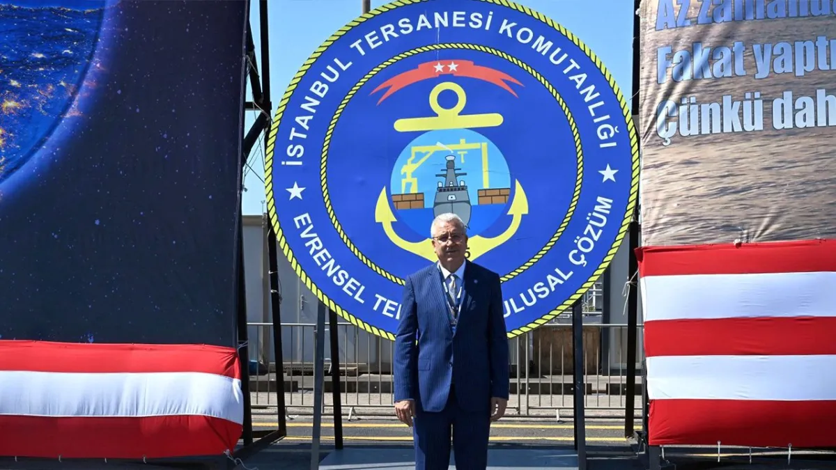 Rektör Budak, TEKNOFEST Mavi Vatan’da Öğrencilerin Projelerini İnceledi haberinin görseli