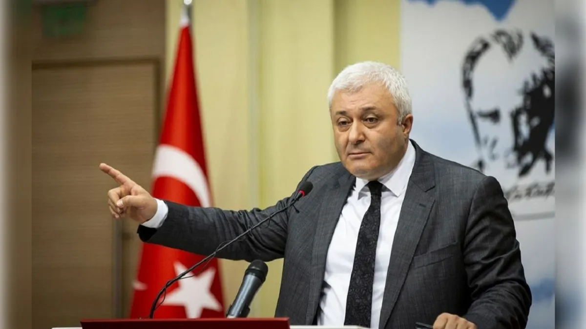 Tuncay Özkan: Çocukları yapay zeka risklerinden koruyacak yasaların çıkarılması zorunluluk haberinin görseli