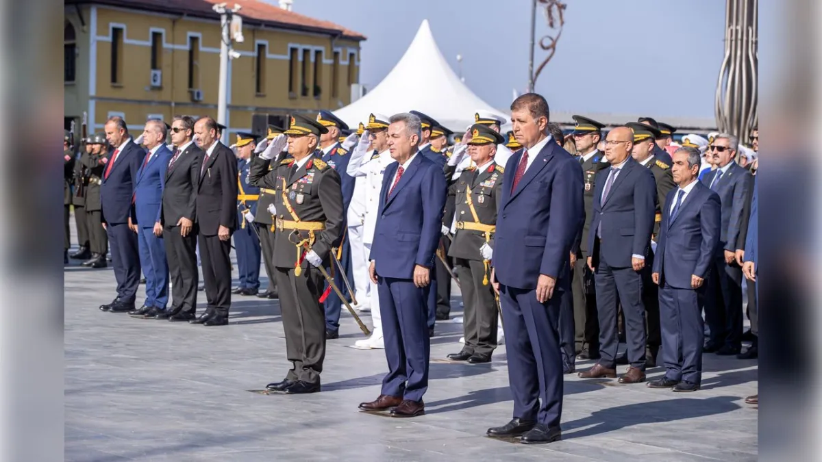 30 Ağustos İzmir&#039;de coşkuyla kutlanıyor haberinin görseli