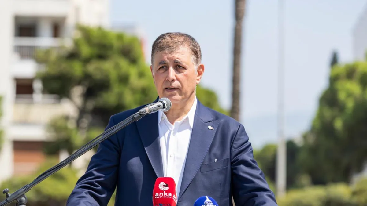 Başkan Tugay’dan birlik ve mücadele çağrısı: Bölmeye çalışanlara inat daha fazla birlikte olacağız haberinin görseli