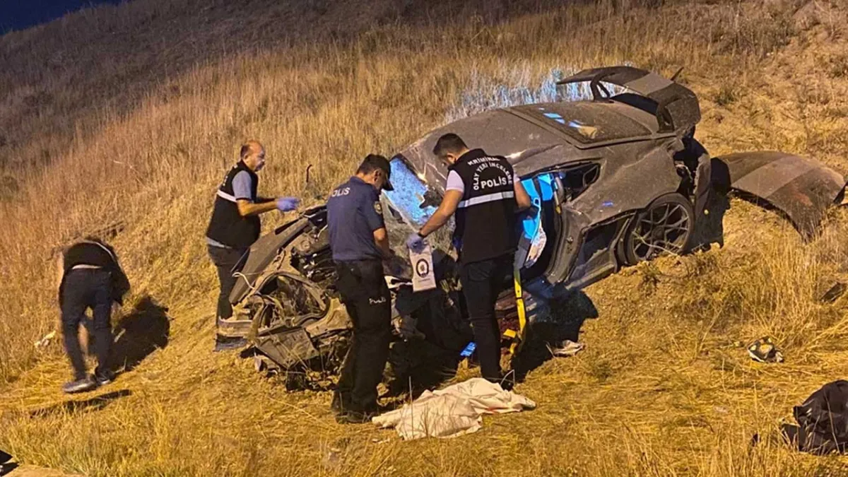Başkentte otomobil takla attı:  1 ölü, 1 yaralı haberinin görseli