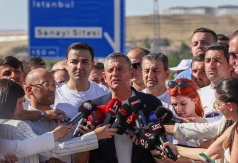 CHP lideri Özgür Özel: Atatürk'ü silenleri millet kalbinden silmiştir