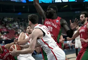 EuroBasket 2025’te 12 Dev Adam namağlup son 16’da