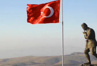 İzmirli belediye başkanları 30 Ağustos kahramanlarını andı