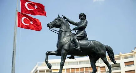 İzmirli Milletvekillerinden 30 Ağustos Zafer Bayramı anısına kutlama mesajı