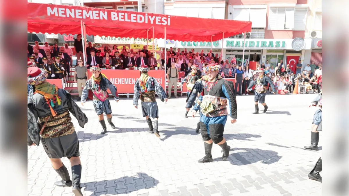 Menemen&#039;de Zafer Bayramı coşkusu yaşandı haberinin görseli