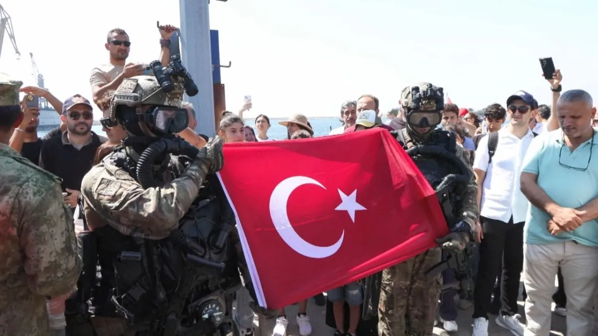 TEKNOFEST Mavi Vatan’da SAT ve SAS komandolarından nefes kesen gösteri! haberinin görseli